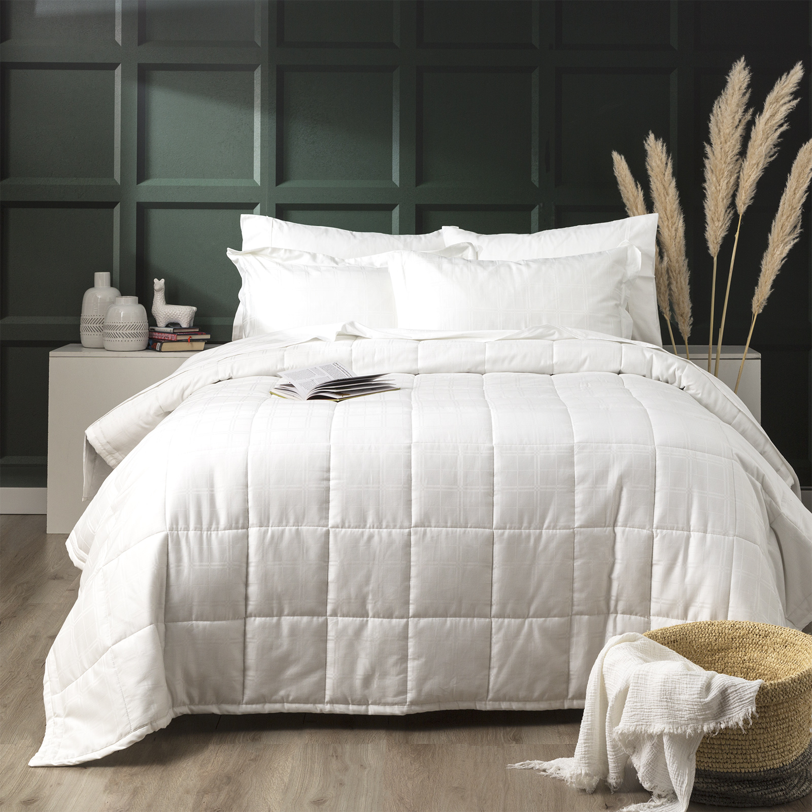 V107-SH320055-195347-00 Willow 500 TC Cotton Jacquard White Comforter Set by Ddecor Home Queen - Image 1