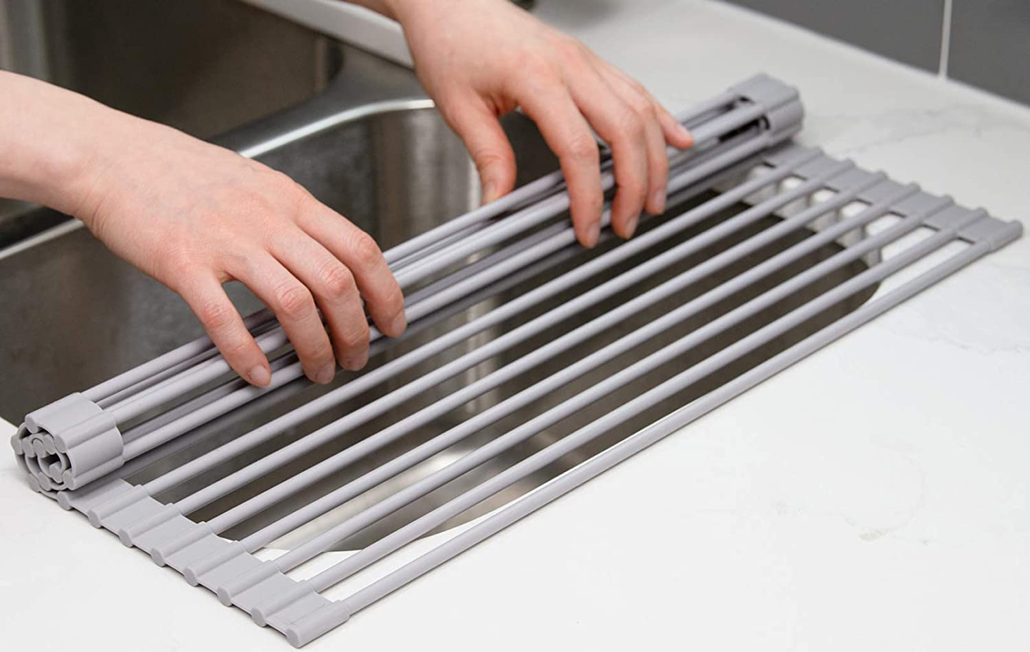 V178-84527-84527_9_IcAUwzDW5-08 Over The Sink Multipurpose Roll-Up Dish Drying Rack (52 x 33 cm) - Image 9