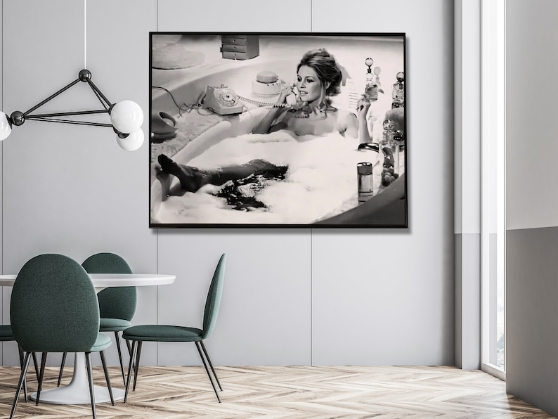 V207-2251-008-183730-03 Wall Art 100cmx150cm Brigitte Bardot In the bath poster, Black Frame Canvas - Image 4