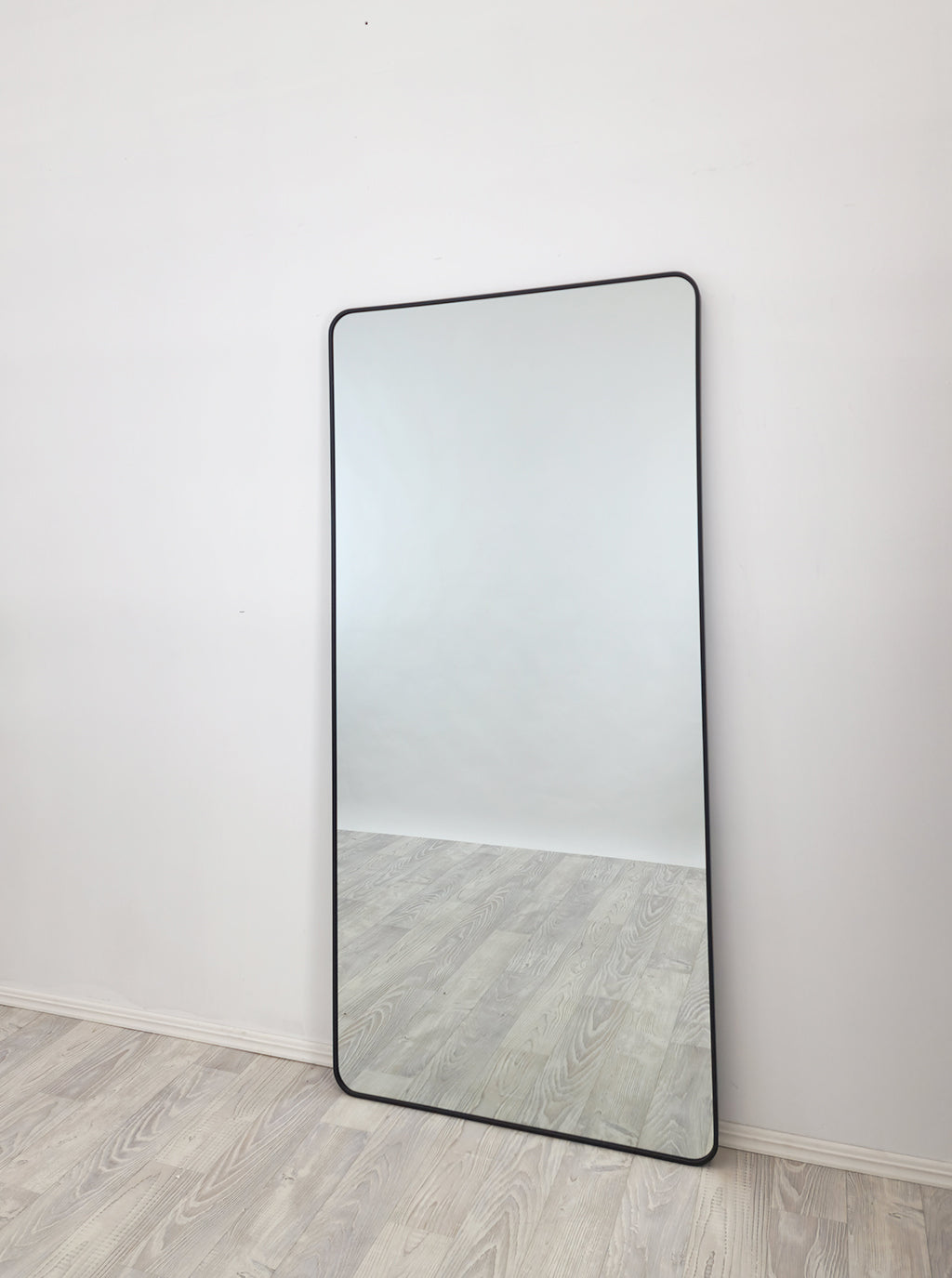 V292-MIRR-MTL022-71679-02 Black Metal Rectangle Mirror - Medium 80cm x 170cm - Image 3