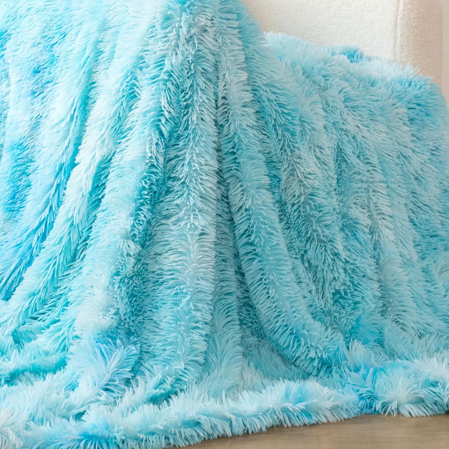 V439-TRSHAGGYBU-191079-04 Double Sided Fx Fur Shaggy Throw Blanket - Blue - Image 5