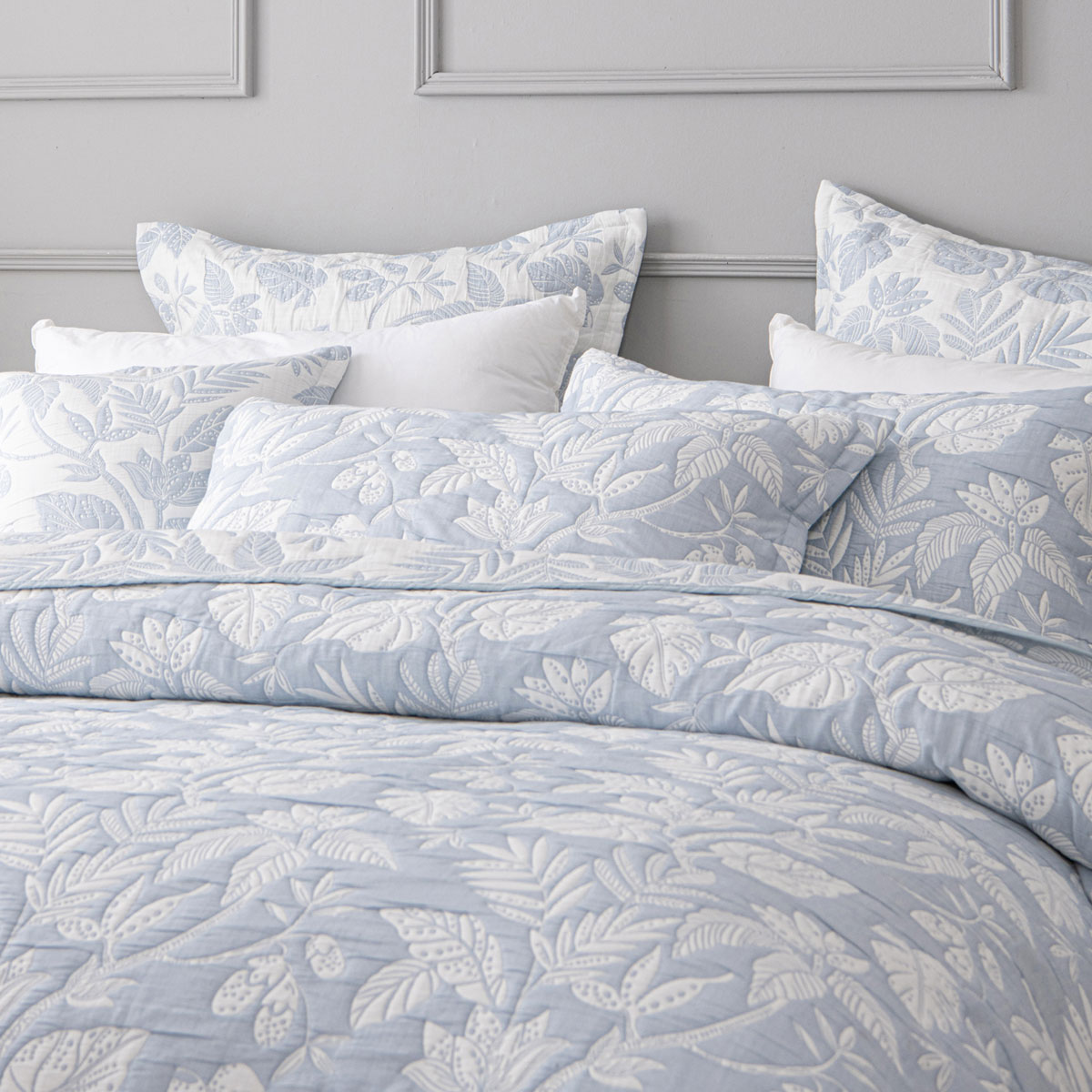 V442-BCA-BEDSPREAD-LAURIETON-BLUE-QS-202507031630-02 Bianca Laurieton Blue Jacquard Botanical Bedspread Set Queen - Image 3