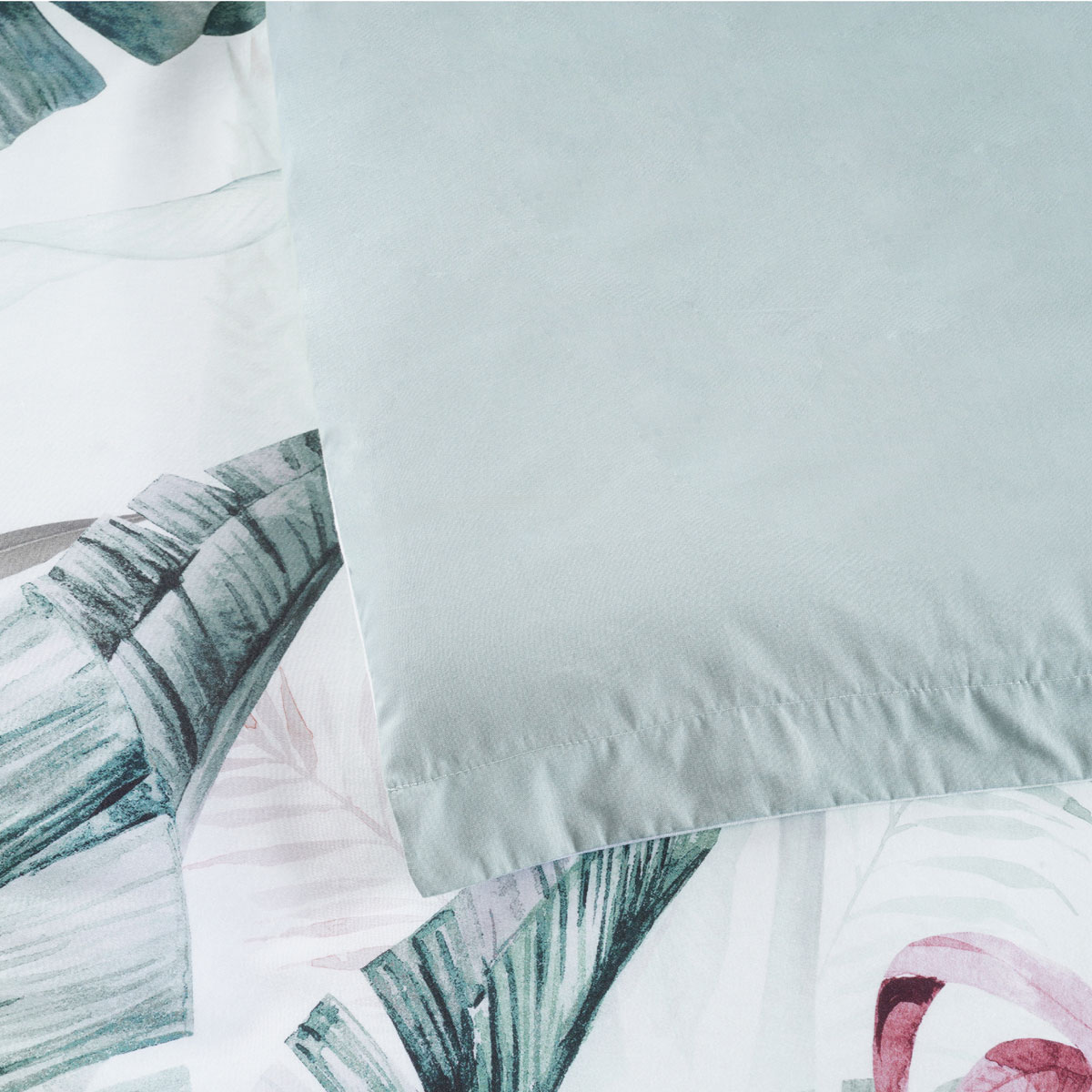 V442-BCA-QUILTCS-ABBEY-GREEN-QS-202505231015-04 Bianca Abbey Green Cotton Sateen Tropical Floral Quilt Cover Set Queen - Image 5