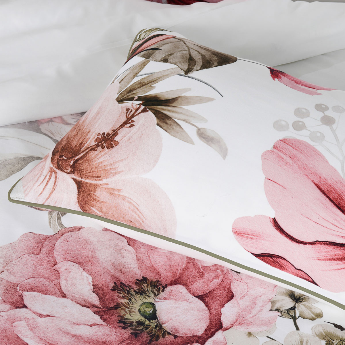 V442-BCA-QUILTCS-ELIANA-WHITE-QS-213145-03 Bianca Eliana White Floral Printed Cotton Sateen Quilt Cover Set Queen - Image 4