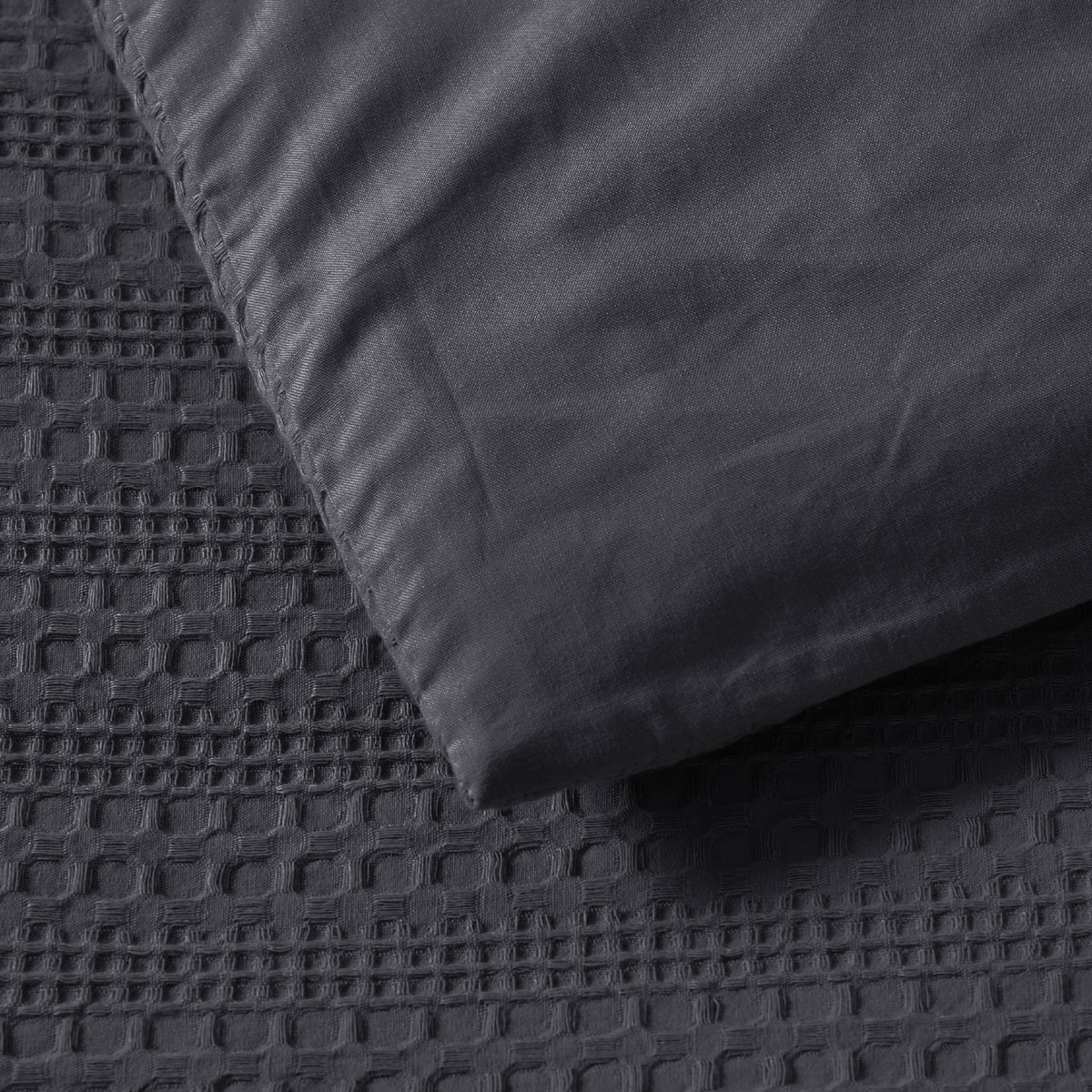 V442-BCA-QUILTCS-KAHLANI-CHARCOAL-SB-202505231011-04 Bianca Kahlani Charcoal Waffle Quilt Cover Set Single - Image 5