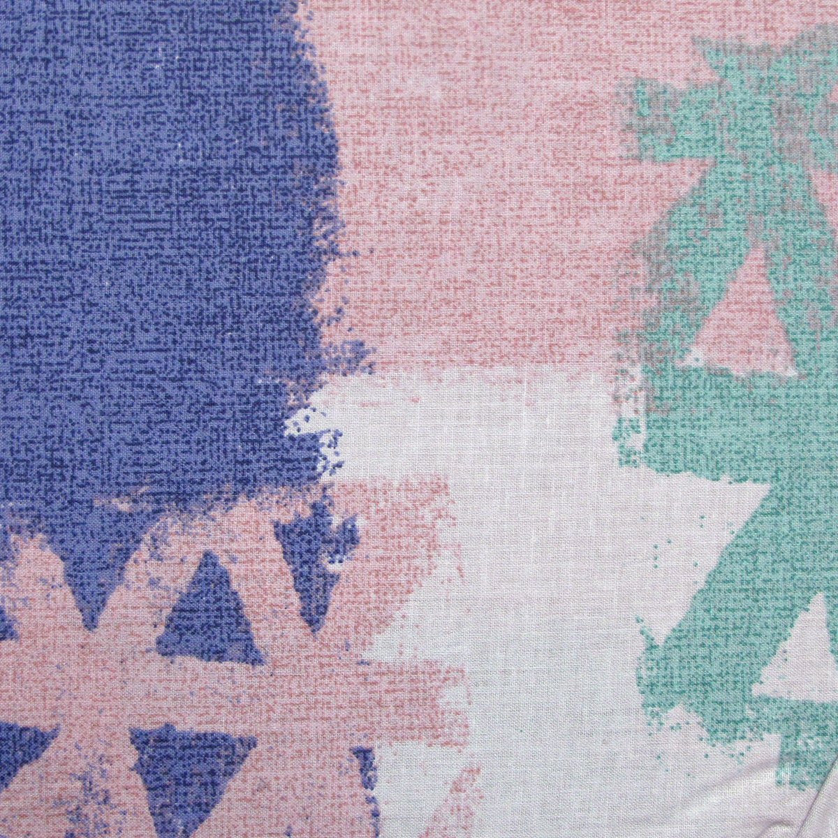 V442-CAP-QUILTCS-GOUACHE-GREEN-KI-98555-02 Belmondo Gouache Niro Easy Care Quilt Cover Set King - Image 3