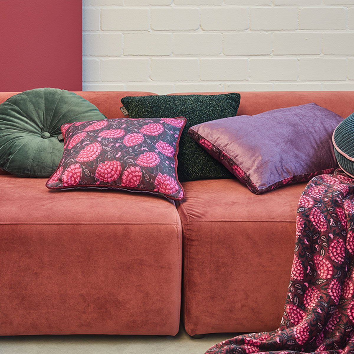 V442-HIN-CUSHION-AMSTERDAMAYDA-PINK-SQ-202505231005-04 KAAT Amsterdam Ayda Pink Floral Square Filled Cushion 45cm x 45cm - Image 5