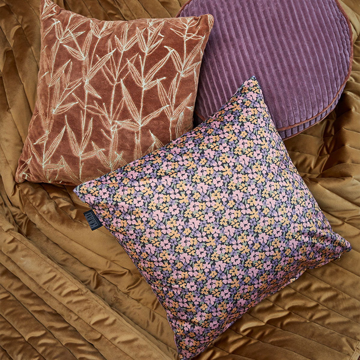 V442-HIN-CUSHION-AMSTERDAMLIYA-MULTI-SQ-202505231006-04 KAAT Amsterdam Liya Multi Floral Square Filled Cushion 43cm x 43cm - Image 5