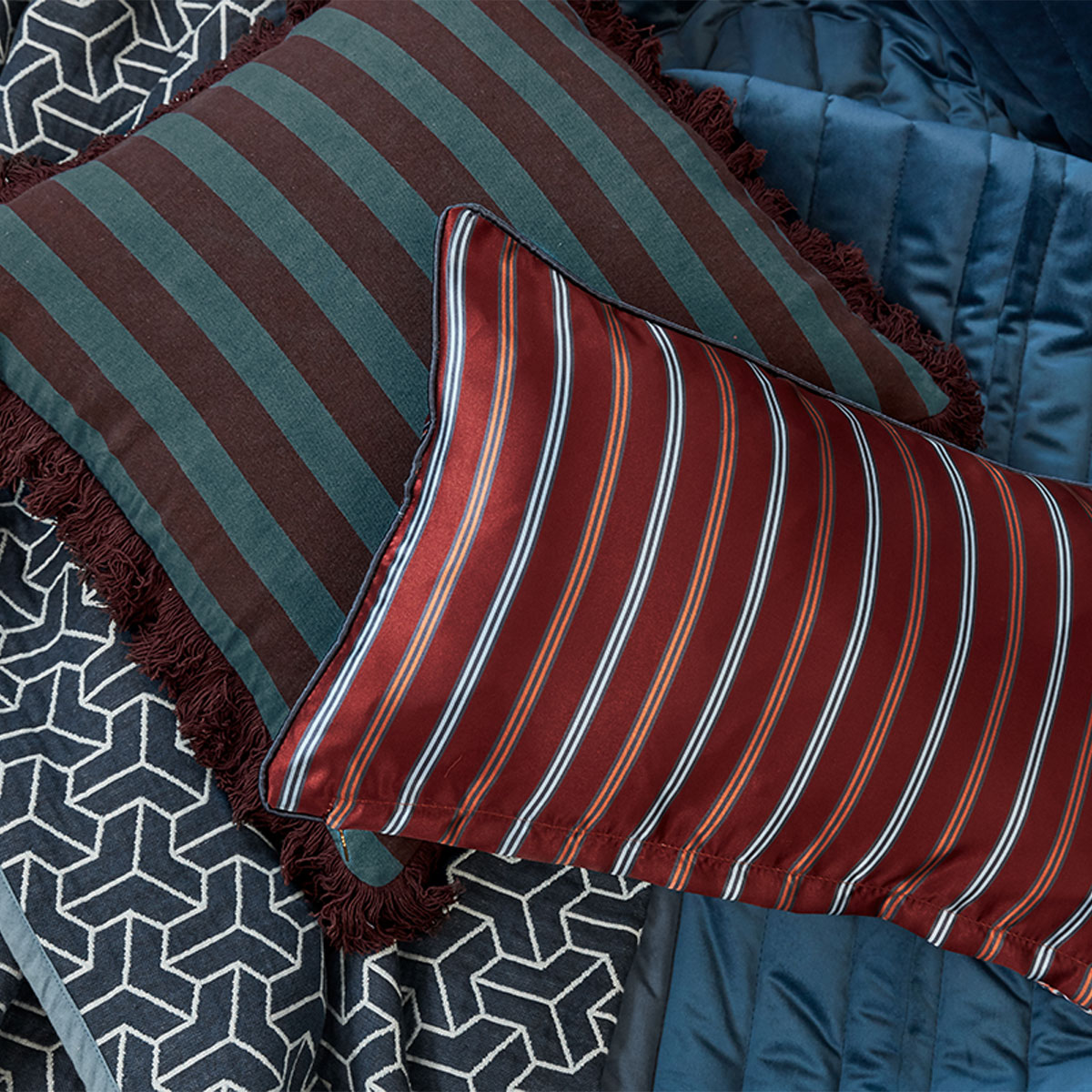 V442-HIN-CUSHION-AMSTERDAMVIGGO-RED-SQ-202505231006-04 KAAT Amsterdam Viggo Red Stripe Square Filled Cushion 45cm x 45cm - Image 5