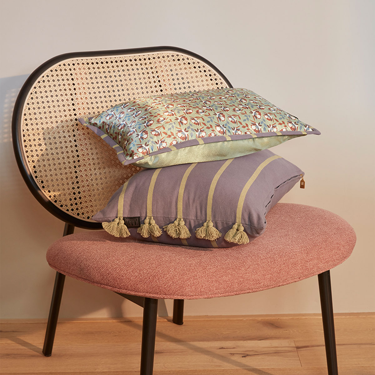 V442-HIN-CUSHION-NANOUK-PASTEL-RE-202505230953-04 KAAT Amsterdam Nanouk Pastel Floral Oblong Filled Cushion 30cm x 50cm - Image 5