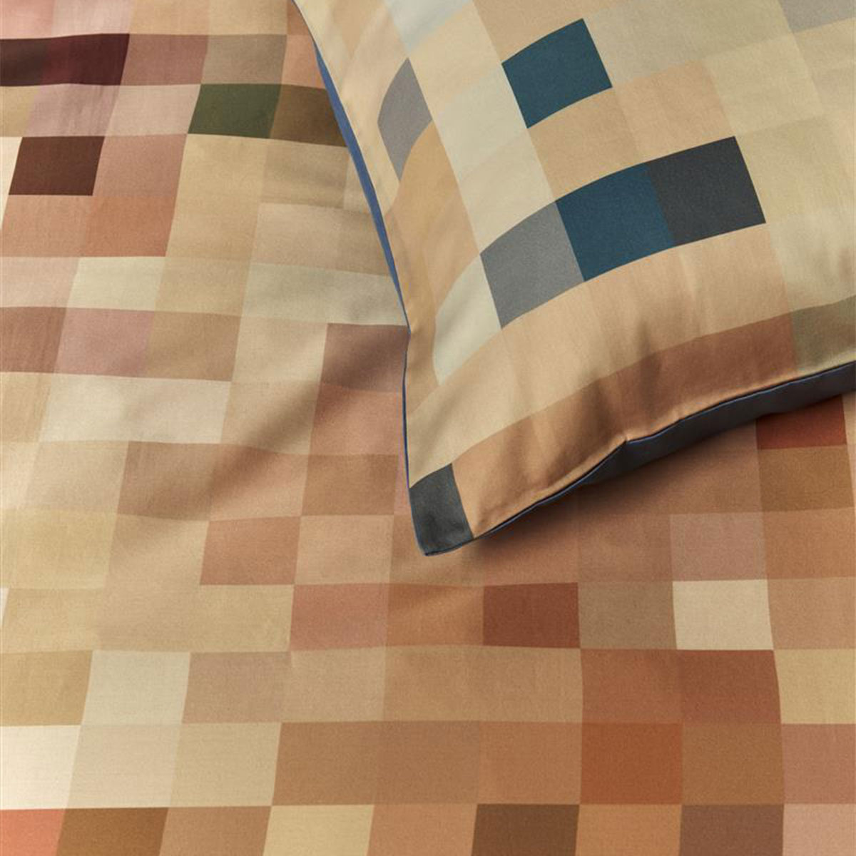 V442-HIN-QUILTCS-HOMAGE-MULTI-KI-83592-02 Bedding House Homage Multi Cotton Sateen Quilt Cover Set King - Image 3