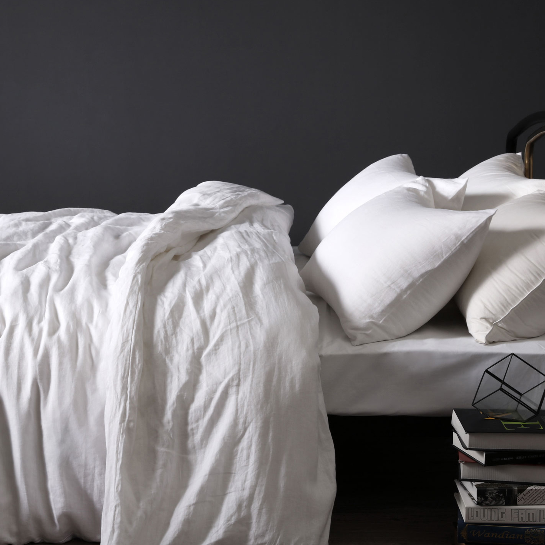 V442-HIN-QUILTCS-LINEN-WHITE-DS-204824-00 Vintage Design Homewares 100% Linen White Quilt Cover Set Double - Image 1