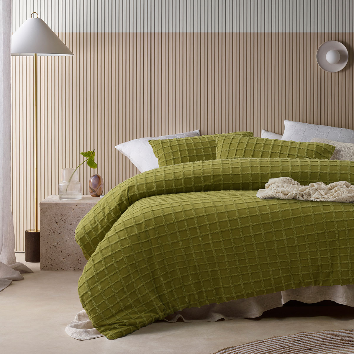 V442-HIN-QUILTCS-PARQUET-CACTIGREEN-DS-195472-00 Vintage Design Homewares Parquet Cacti Green Polyester Cotton Quilt Cover Set Double - Image 1