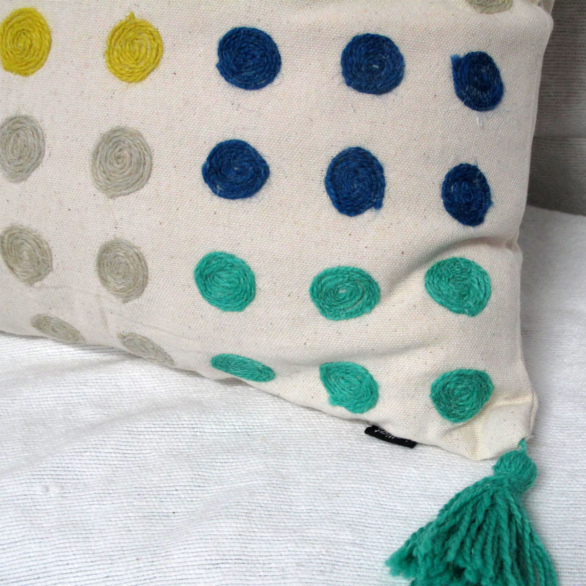 V442-IDC-CUSHION-POLKATASSEL-BLUE-SQ-78455-02 J.Elliot Home Polka Dots Tassel Blue Filled Cushion 43 x 43 cm - Image 3