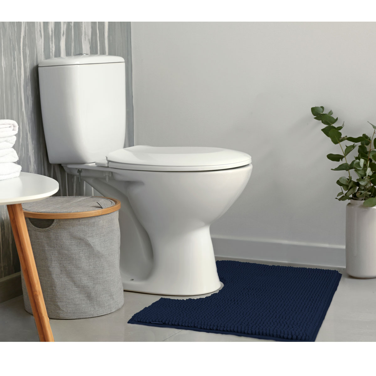 V442-INT-BATHM-TOGGLECONTOURED-NAVY-SH-141513-00 Toggle Microfiber Bath Mat Contourned Navy - Image 1