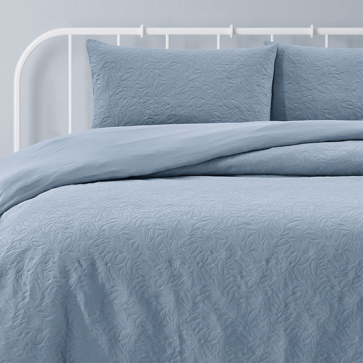 V442-INT-QUILTCS-LOTTIE-BLUEBELL-KI-144522-02 Ardor Lottie Bluebell Pinsonic Embossed Quilt Cover Set King - Image 3