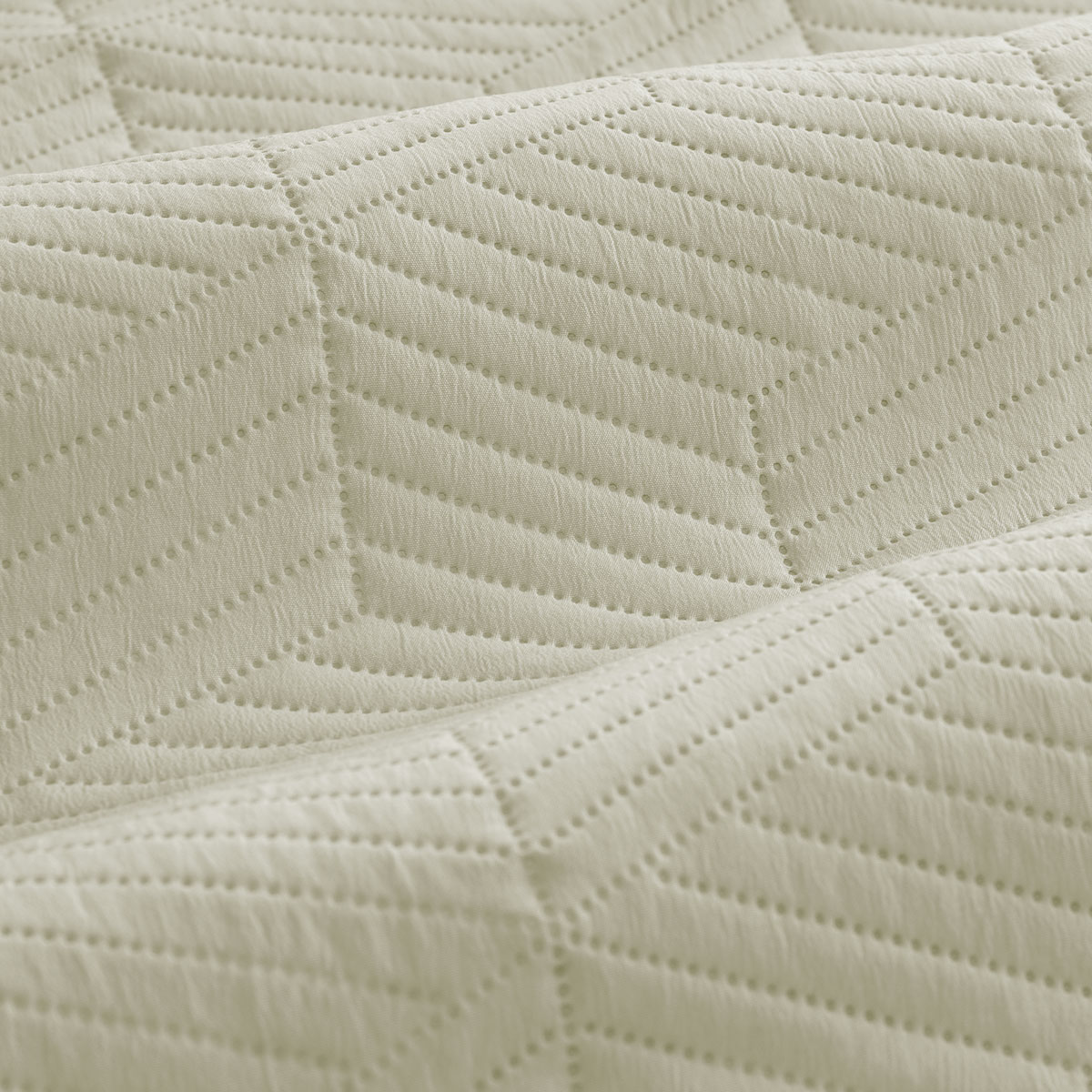 V442-INT-QUILTCS-MAXWELL-TAN-QS-144509-02 Ardor Maxwell Tan Embossed Vintage Washed Quilt Cover Set Queen - Image 3