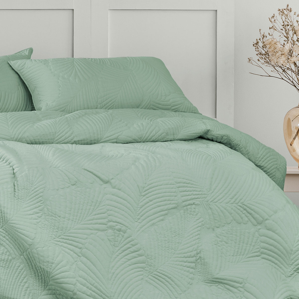 V442-INT-QUILTCS-MOLLYPALM-GREEN-KI-144526-02 Ardor Molly Palm Green Quilted Quilt Cover Set King - Image 3