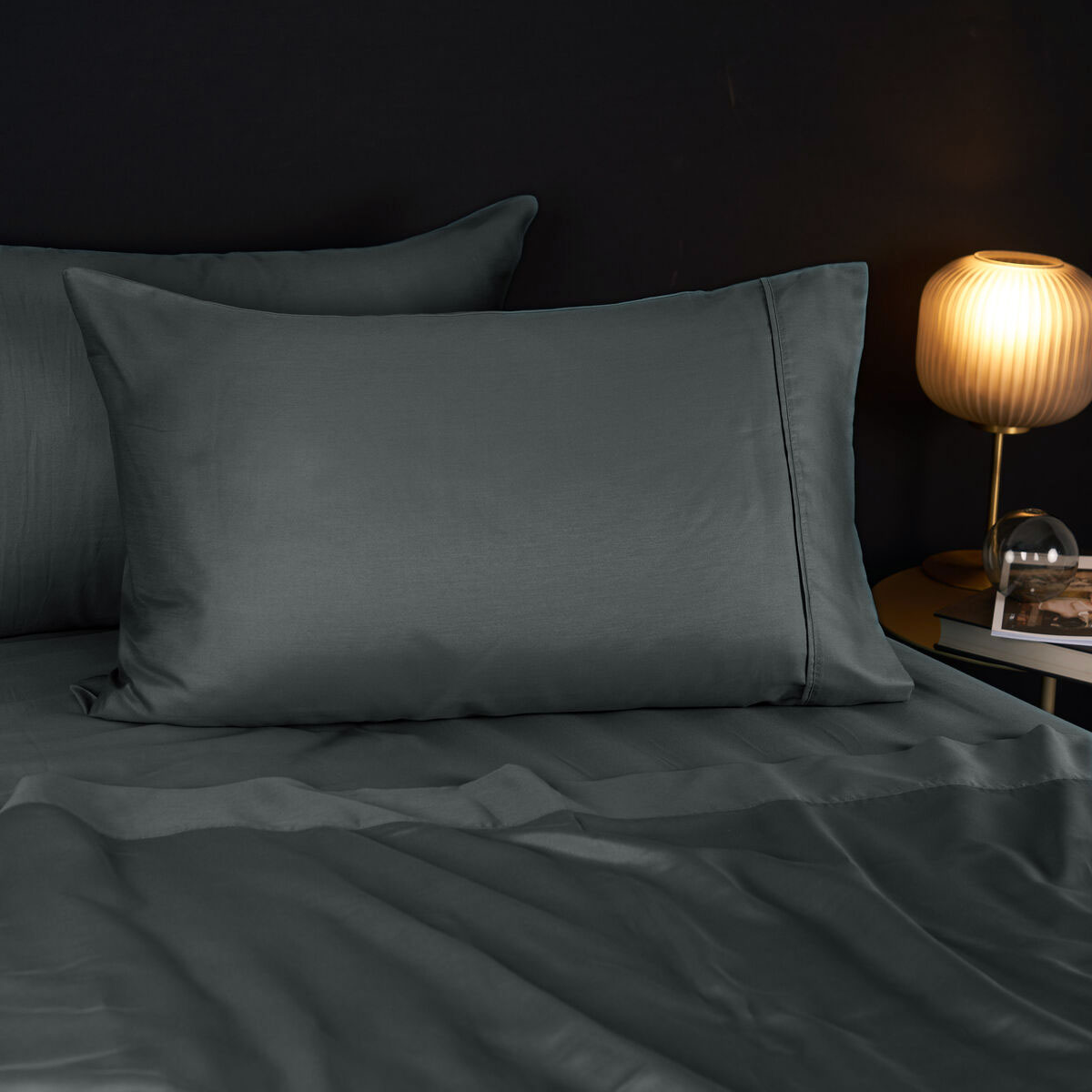 V442-SIM-SHEETS-1700TCCOTTONRICH-CHARCOAL-QS-209276-00 Morrissey 1700TC Cotton Rich Sheet Set Charcoal Queen - Image 1