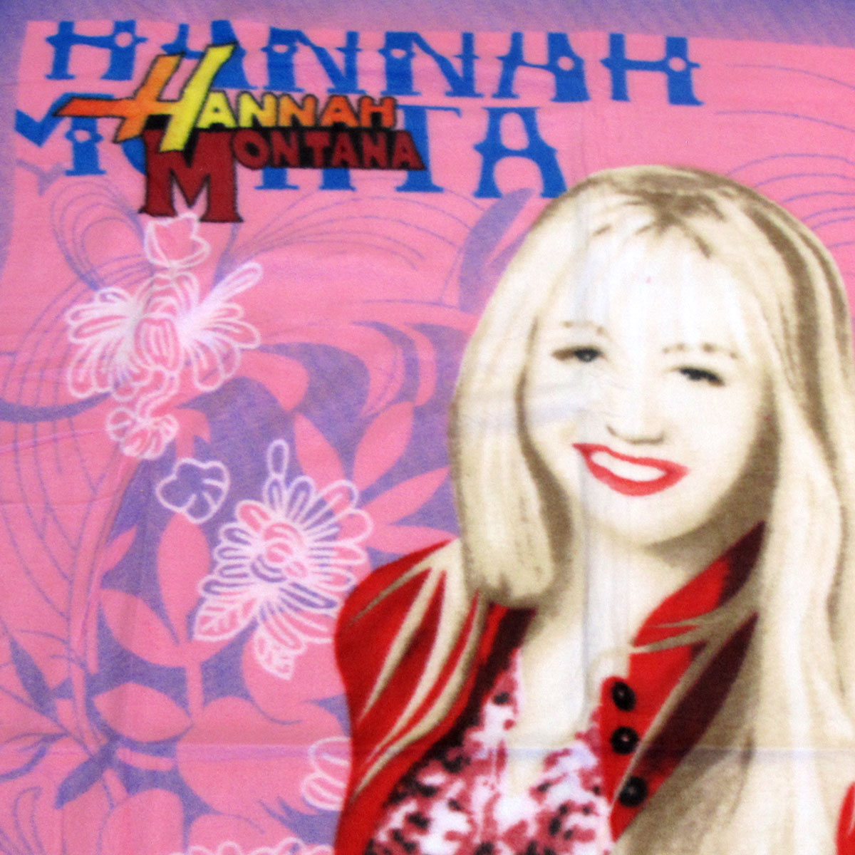 V442-UGG-THROW-HANNAHMONTANA-PINK-RE-215410-02 Hannah Montana Printed Polar Fleece Throw Rug 130 x 160 cm - Image 3