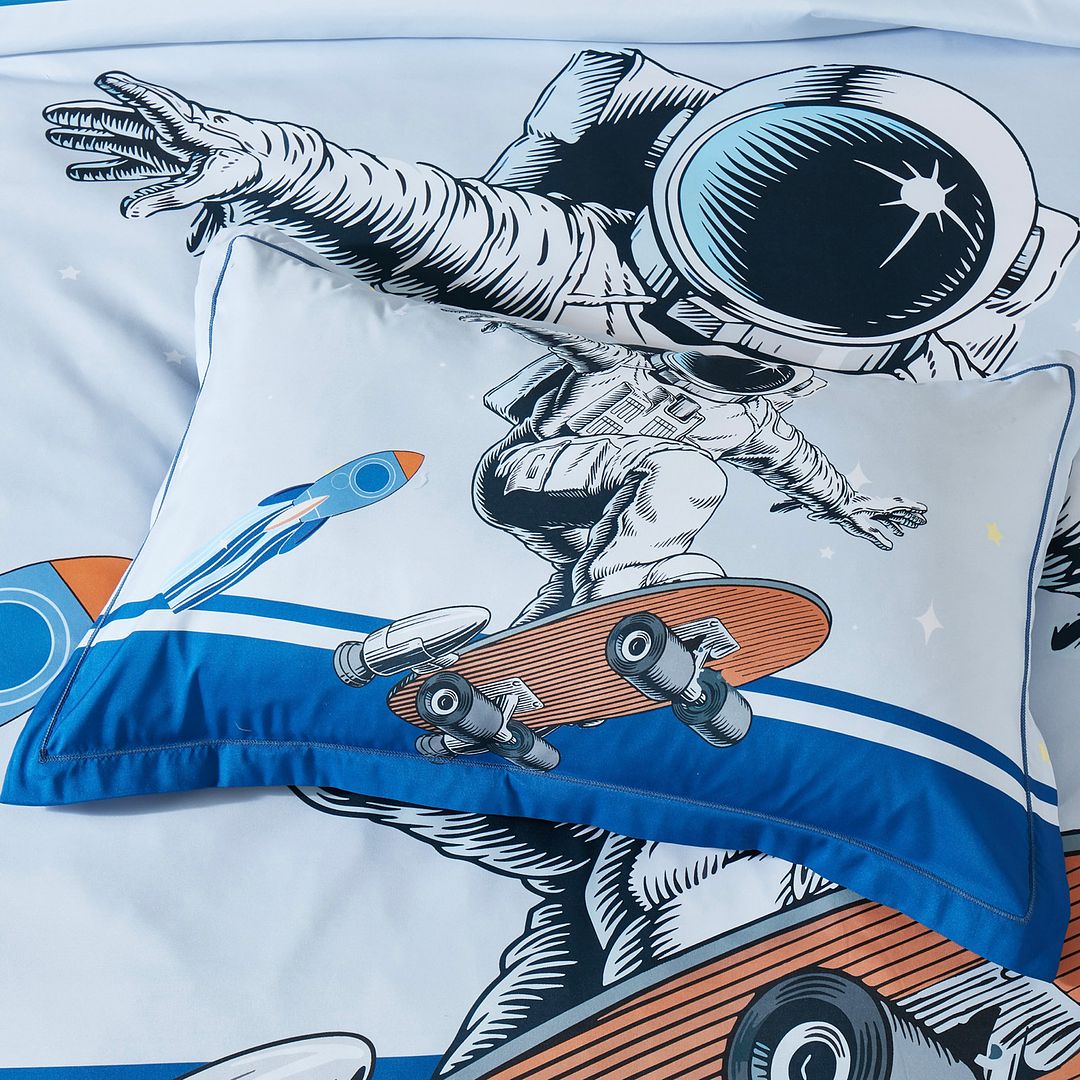 V493-SM-D-02-150766-03 Astronaut Kids Quilt Cover Set - Double Size - Image 4