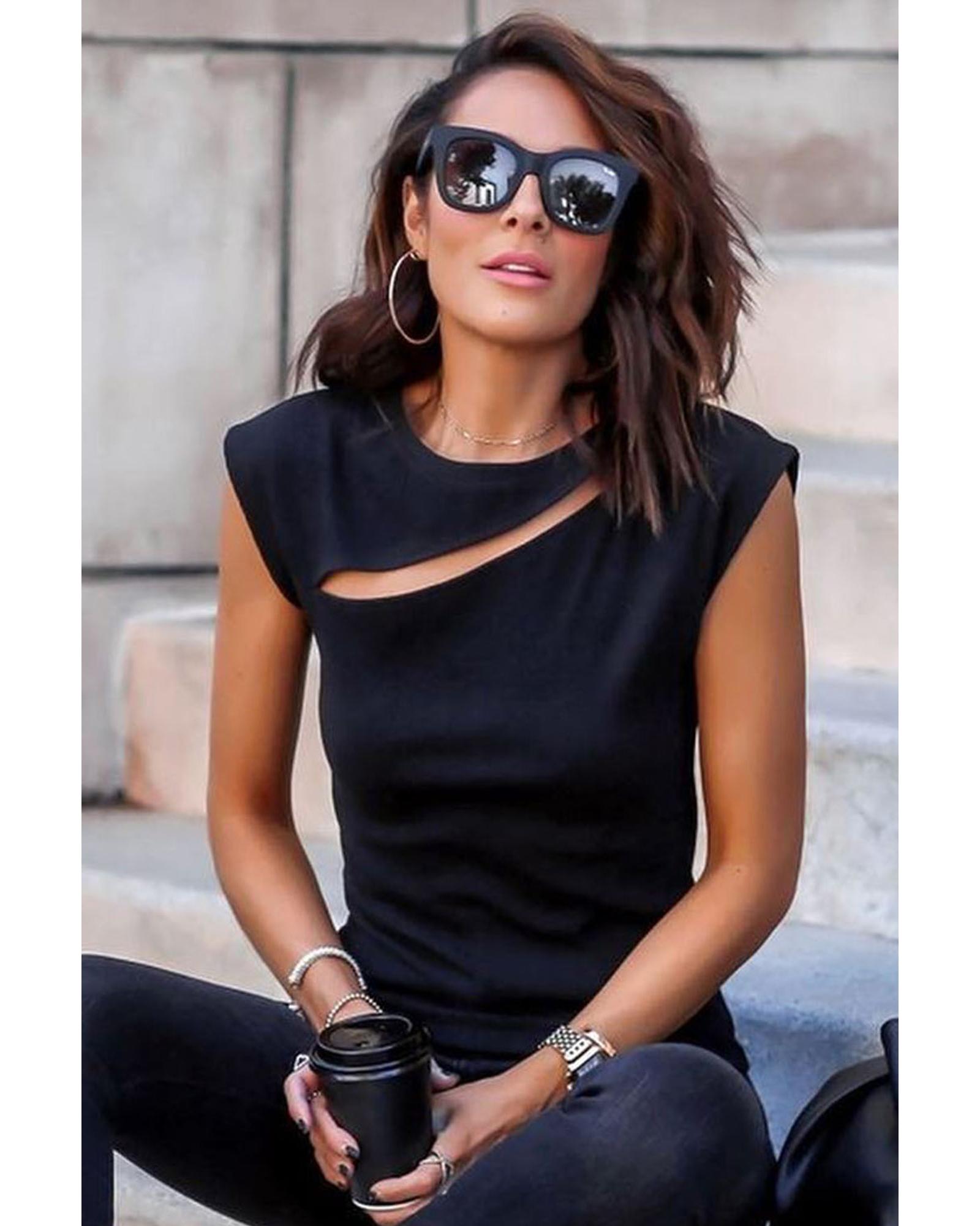 V539-AZEXDC25220204-2-M-202508260800-00 Azura Exchange Slash Cutout Cap Sleeve T Shirt - M - Image 1