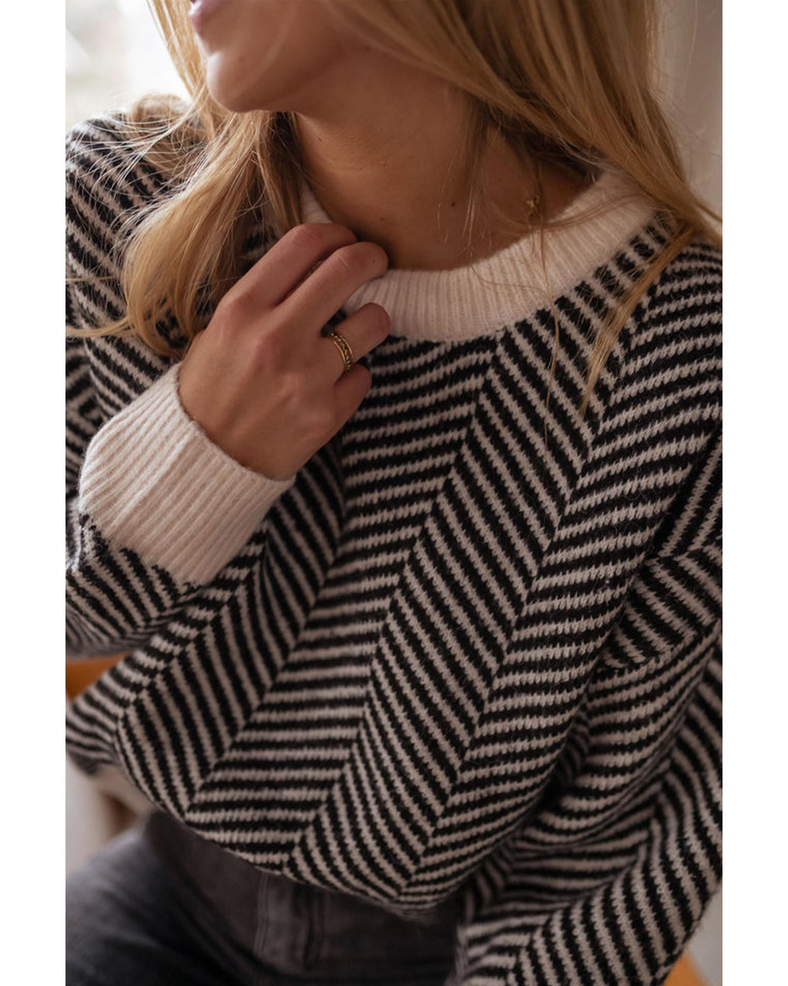 V539-AZEXDC2724829-P2-XL-202508280905-03 Black Contrast Edge Crew Neck Drop Shoulder Sweater - XL - Image 4