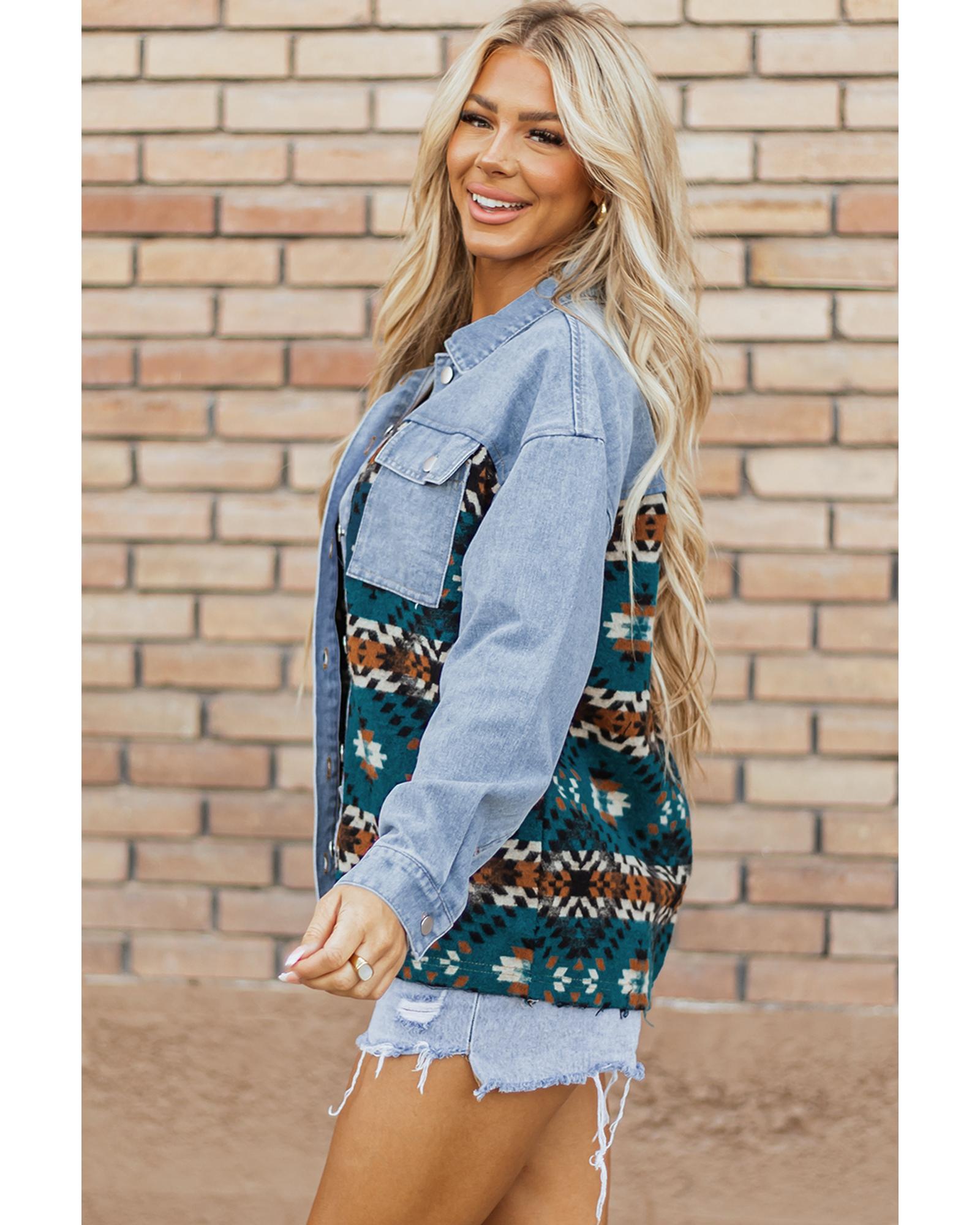 V539-AZEXDC788577-P520-L-202508300550-03 Blue Aztec Printed Denim Jacket - L - Image 4