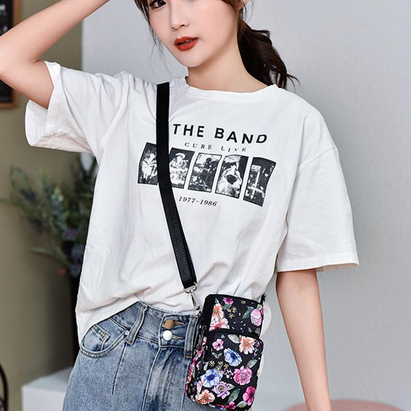 V562-1124774060DBT-202505191611-06 Animal Park Mini Crossbody Phone Wallet With Arm Band - Square Dot - Image 7