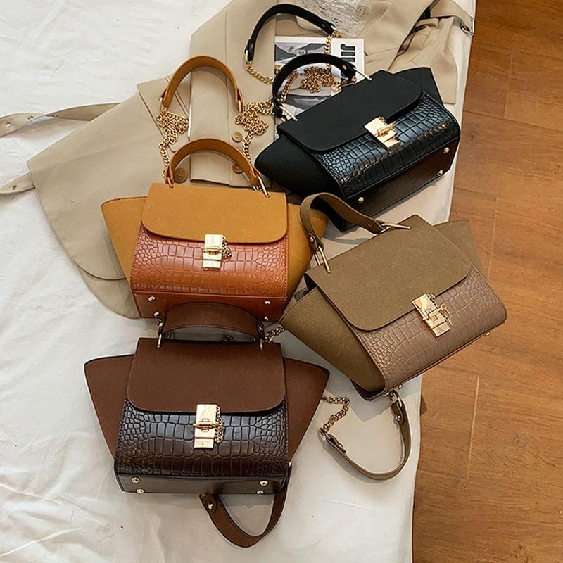 V562-A1073514060DBT-202503041315-02 Versatile Vintage Wing Crossbody Bag with Frosted Finish and Chain - Khaki - Image 3