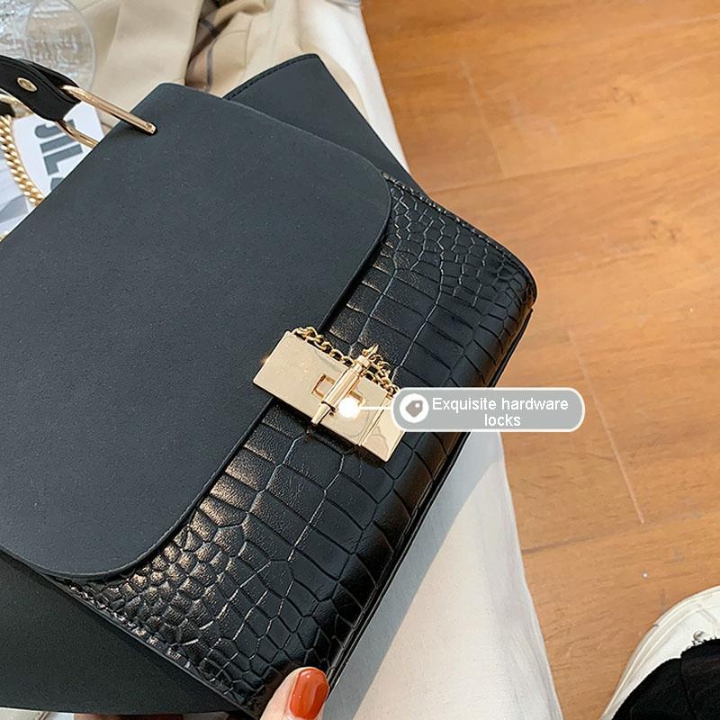 V562-A1073514060DBT-202503041315-07 Versatile Vintage Wing Crossbody Bag with Frosted Finish and Chain - Khaki - Image 8