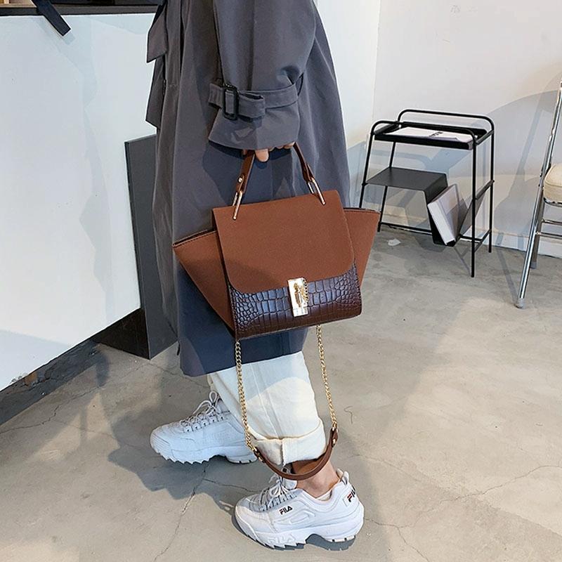 V562-A1073514060DBT-202503041315-09 Versatile Vintage Wing Crossbody Bag with Frosted Finish and Chain - Khaki - Image 10