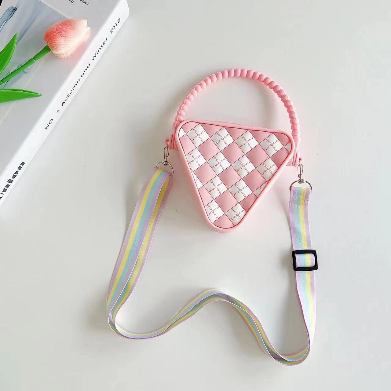 V562-B103422200AYS-202505191515-00 Mini Diamond Shaped Silicone Shoulder Bag - Pink - Image 1