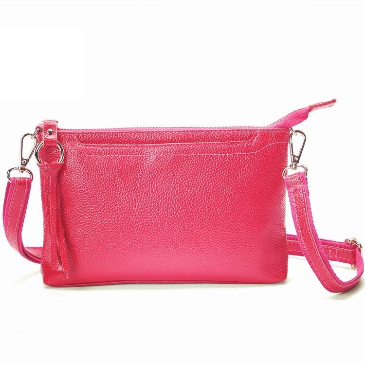 V562-F1034122750DBT-202505191505-00 Large Capacity Tassel Shoulder Bag For Women - Rose Red - Image 1
