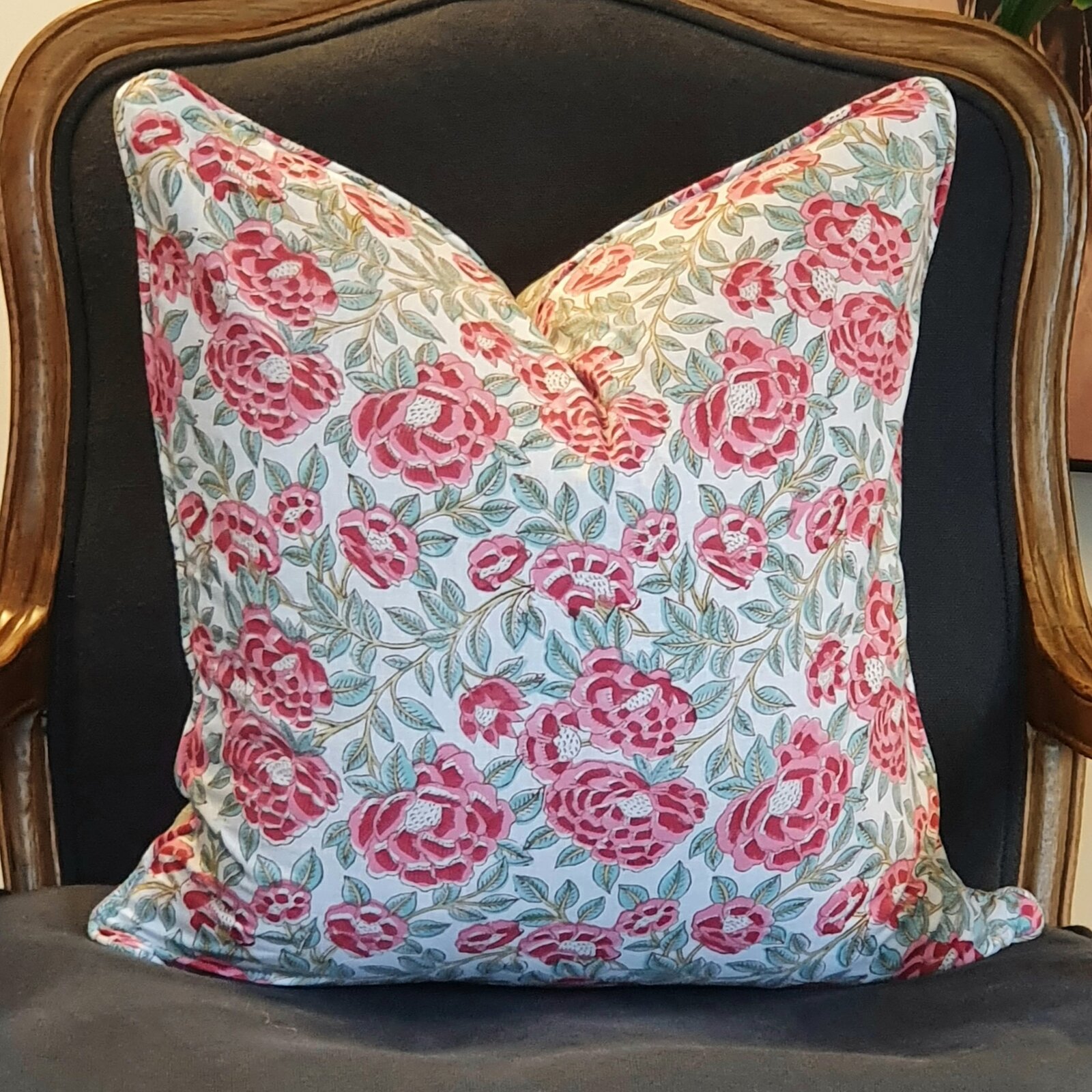 V563-0110-202502270911-01 Kolka Peonies Soft Cotton Voile Decorative Hand Block-Printed Cushion - Ruby - Image 2