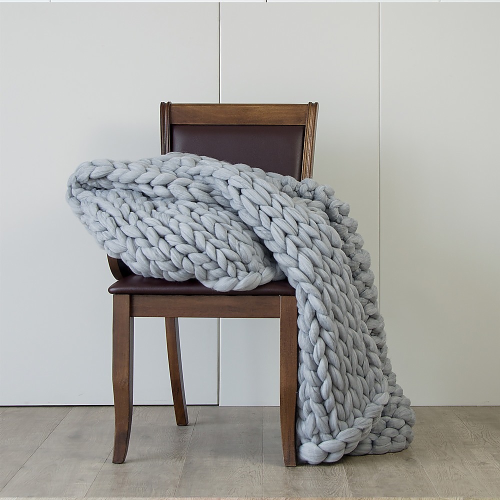 V63-834771-6297081684082.1000x1000-03 Hand Knitted Chunky Blanket Thick Acrylic Yarn Blanket Home Decor Throw Rug - Grey - Image 4