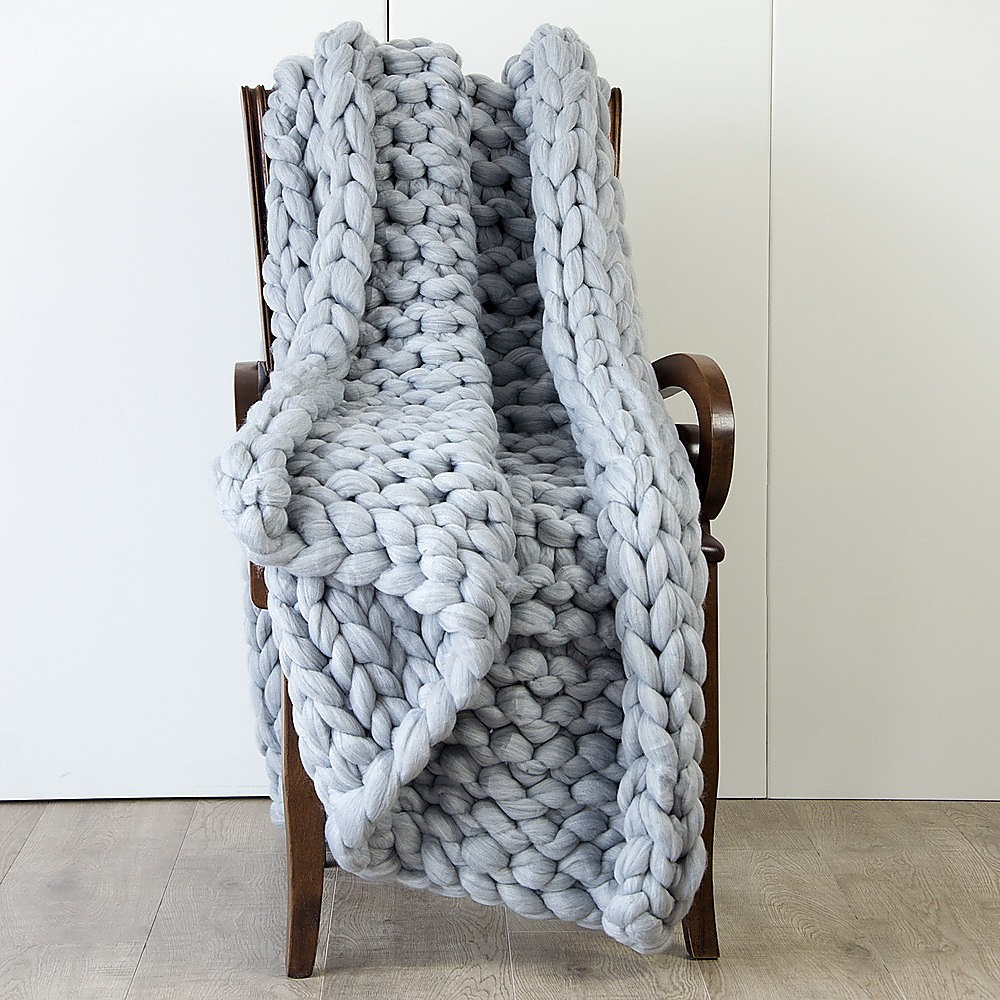 V63-834771-6297081ae57a1.1000x1000-04 Hand Knitted Chunky Blanket Thick Acrylic Yarn Blanket Home Decor Throw Rug - Grey - Image 5