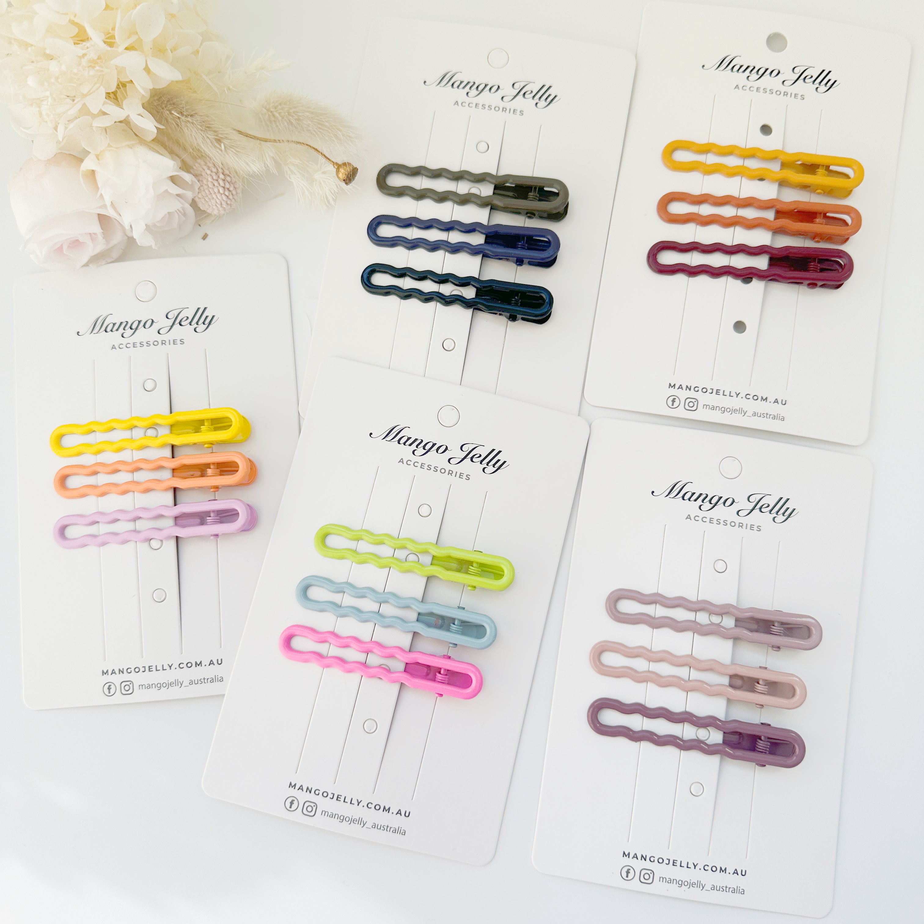 V659-HC-GLOSSWAVY-CANDY-1-M-160778-01 MANGO JELLY Gloss Glaze Wavy Hair Clips - Candy - One Pack - Image 2