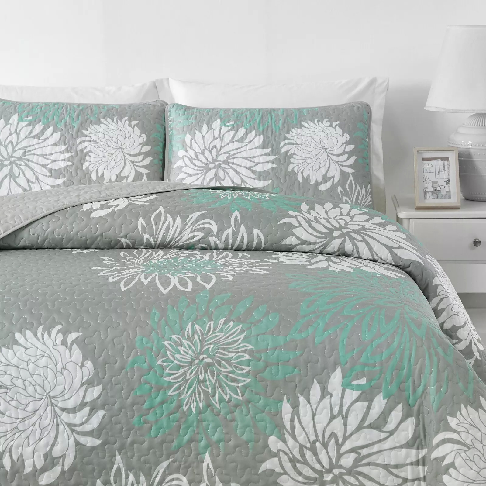V745-MAC080164Q13U-190953-04 Elegant Quilted Bedspread and Pillowcases Set: Infuse Your Bedroom with Charm - Queen size - Image 5