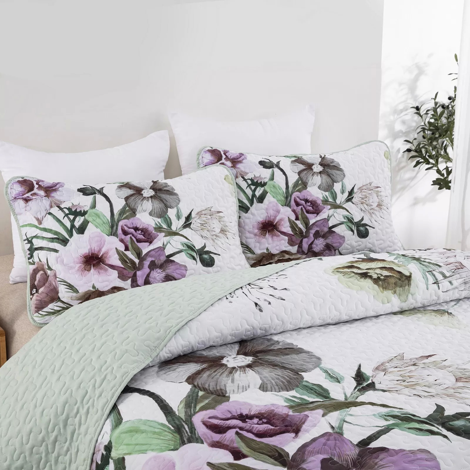 V745-MAC080300Q13U-190920-02 Deluxe Quilted Bedspread and Pillowcases Set: Infuse Your Bedroom with Style - Queen size - Image 3