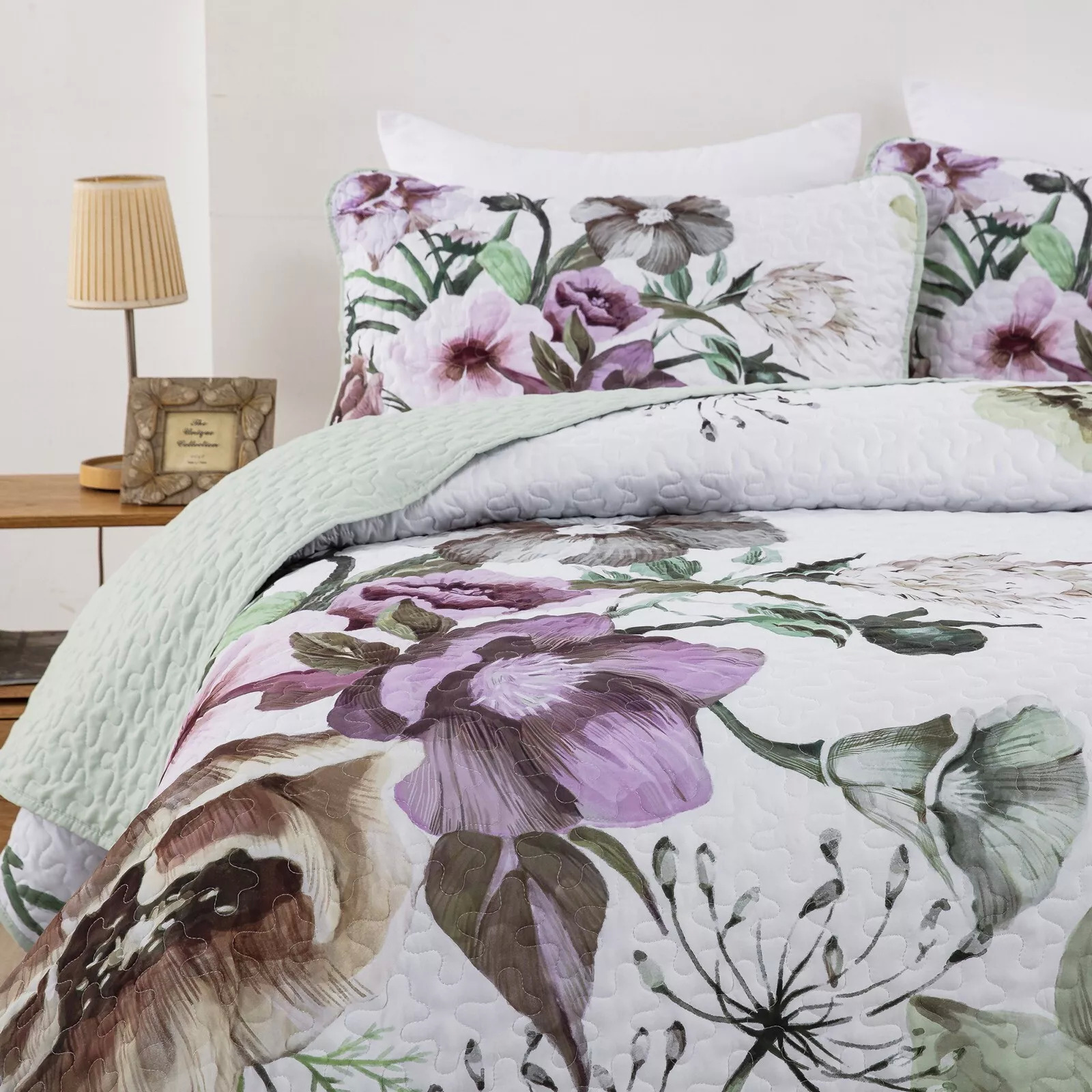 V745-MAC080300Q13U-190920-05 Deluxe Quilted Bedspread and Pillowcases Set: Infuse Your Bedroom with Style - Queen size - Image 6