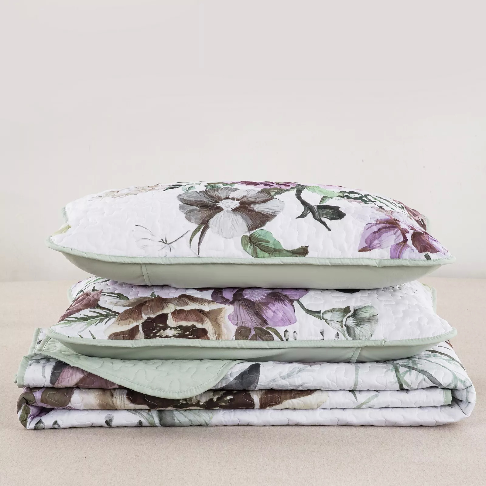 V745-MAC080300Q13U-190920-09 Deluxe Quilted Bedspread and Pillowcases Set: Infuse Your Bedroom with Style - Queen size - Image 10