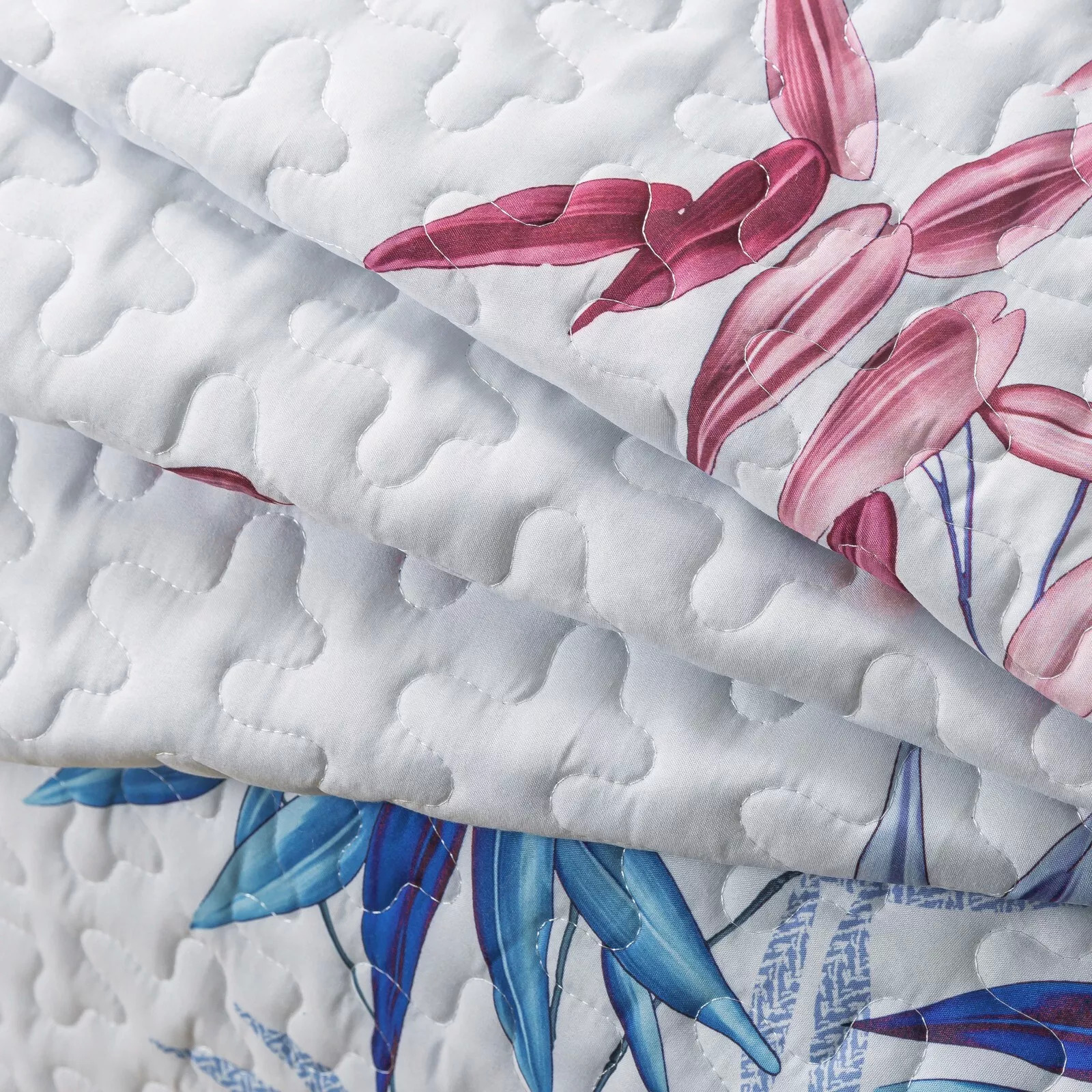 V745-MAC080408Q13U-190891-05 Floral Quilted bedspread and pillowcovers set: Embrace Nature Indoors - Queen size - Image 6