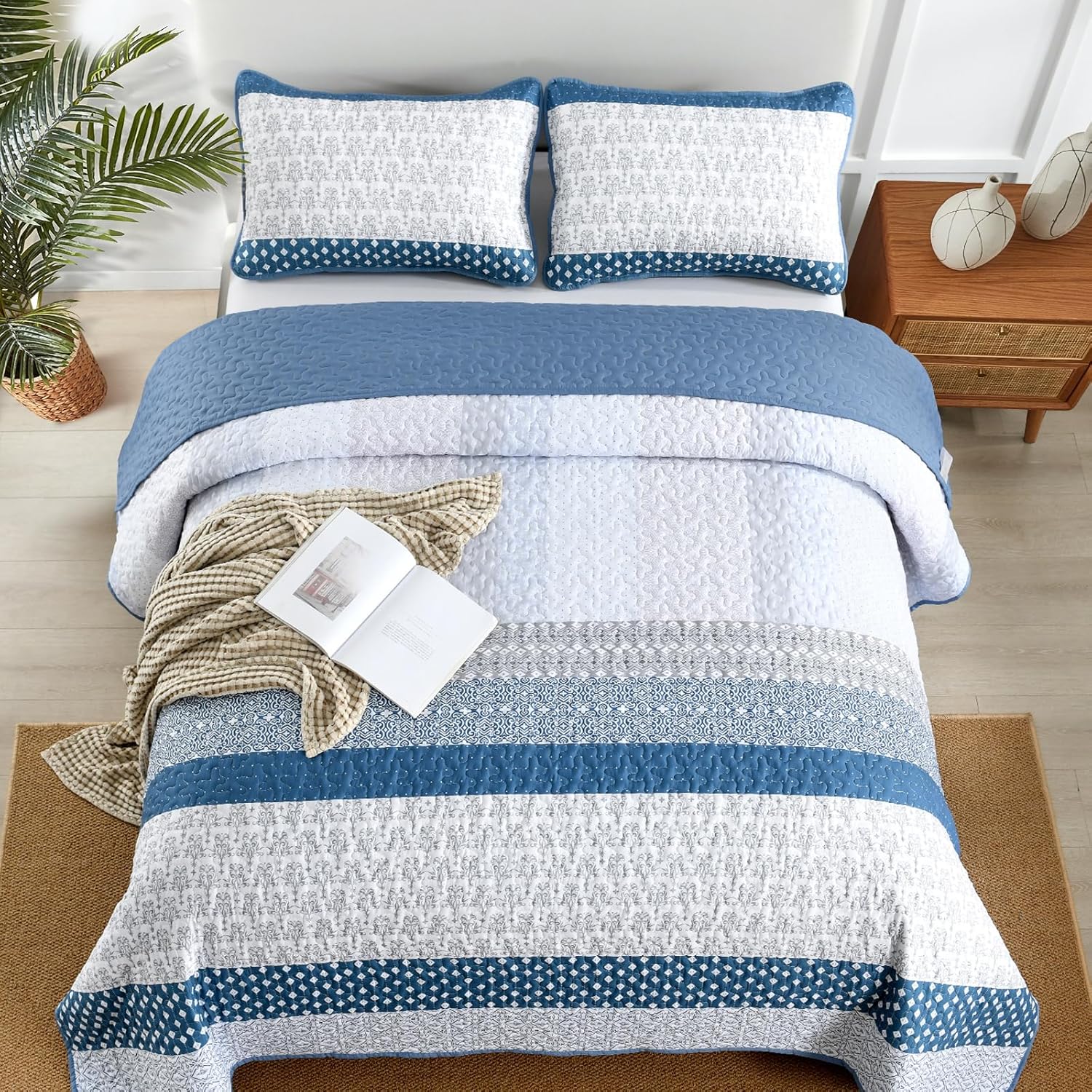 V745-MAC080481Q13U-190868-02 Dazzling Quilted bedspread and pillowcovers set: Add Sparkle to Your Space - Queen size - Image 3