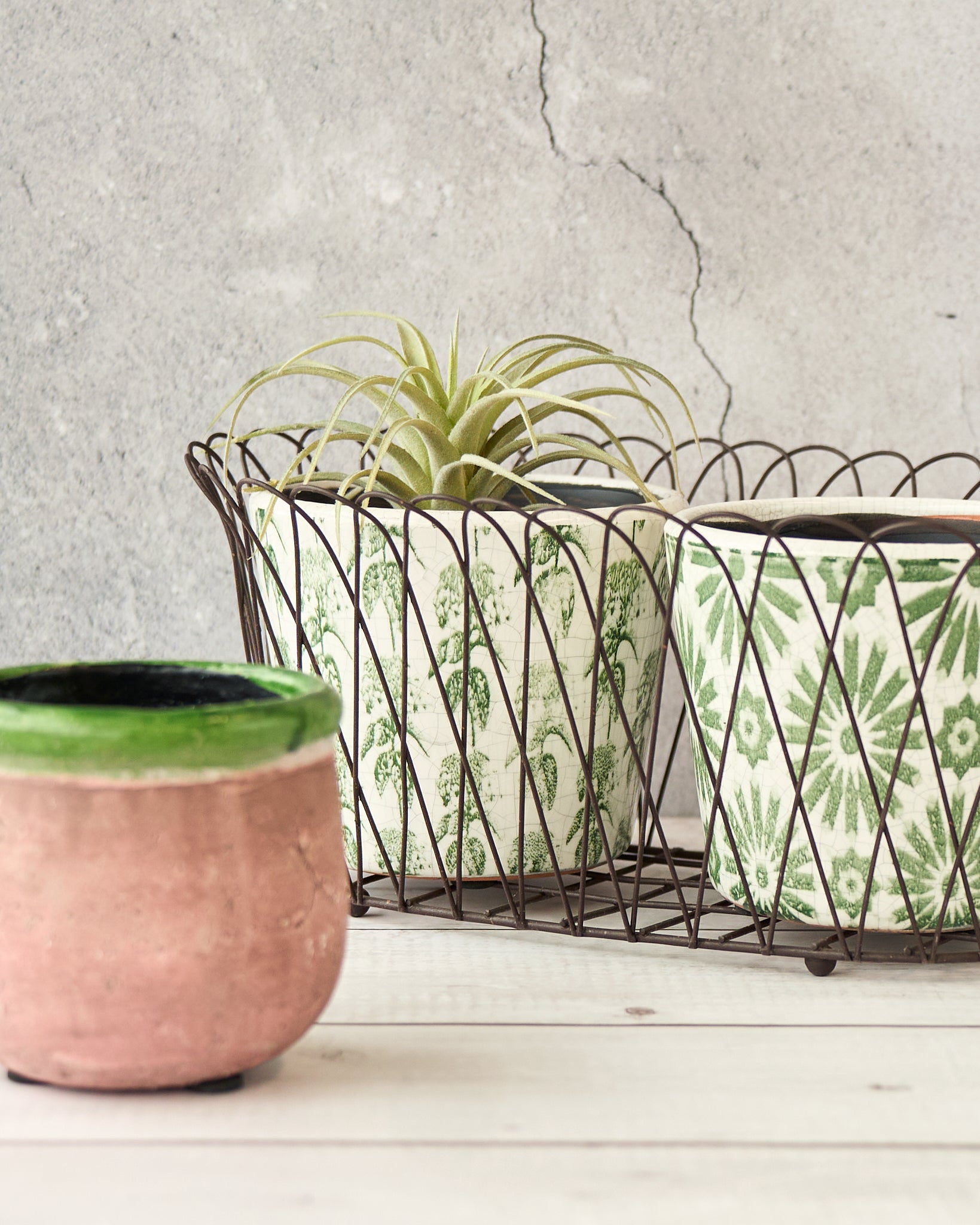 V758-CV05067R-202505231105-01 casa-verde-wire-planter-alfabia-double-rust - Image 2