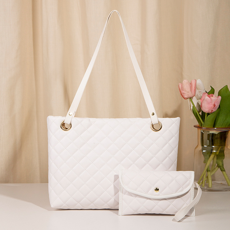 V888-ELOSUNG11029-206374-00 Elegant Quilted Tote Bag with Matching Clutch in White - Image 1