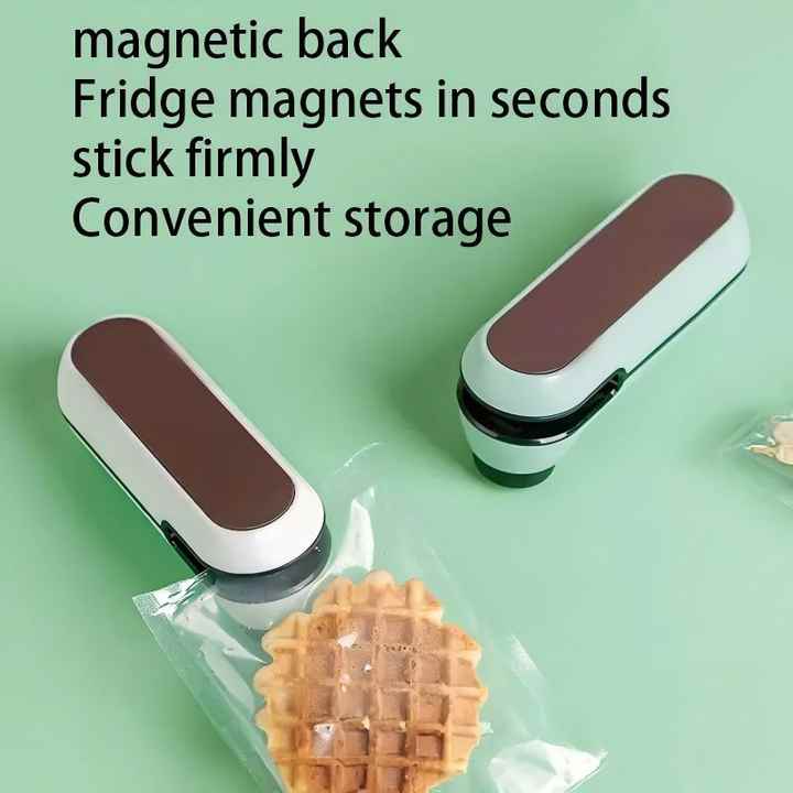 V888-ELOSUNG13335-211015-00 Green Portable Mini Food Vacuum Sealer - Convenient Household Snack Bag Sealing Machine - Image 1