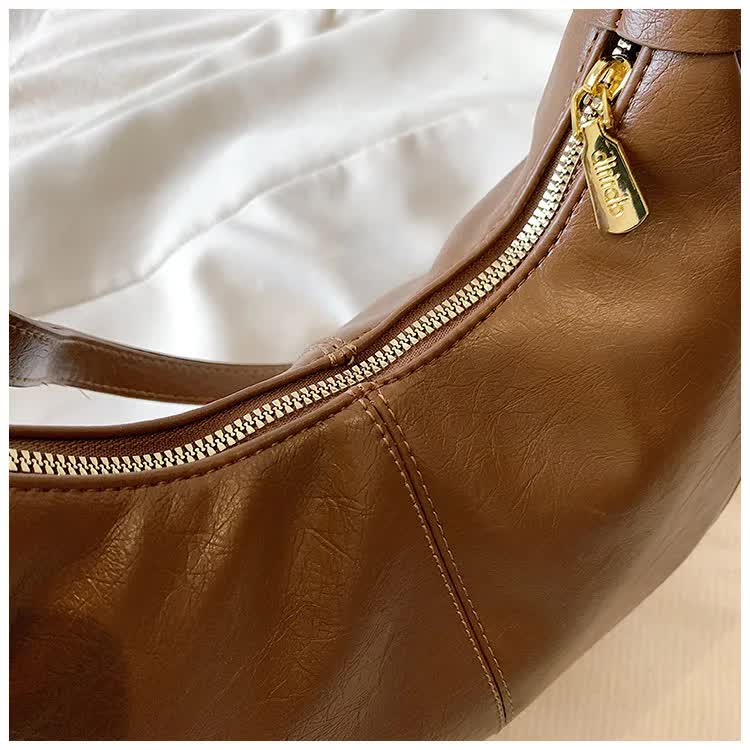 V888-ELOSUNG17069-214192-02 Brown Vintage PU Leather Shoulder Bag - Women's Simple and Stylish Tote Bag for Commuting and Casual Use - Image 3