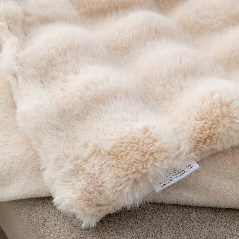 V888-ELOSUNG18045-225837-02 Dark Brown 100*160cm Plush Toscana Throw Blanket - Soft Flannel Fleece for All Seasons, Perfect for Couch & Bed - Image 3
