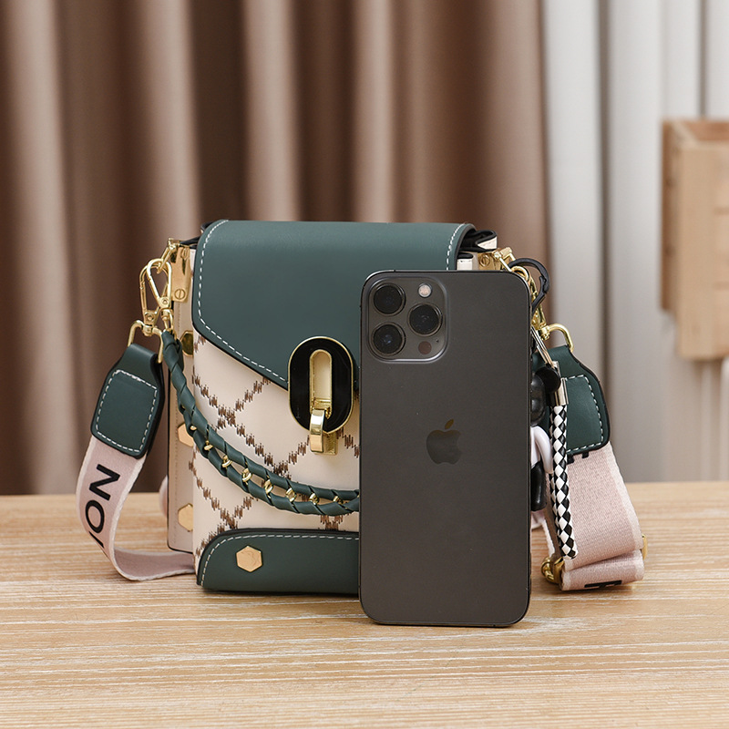 V888-ELOSUNG18229-202505131808-01 Brown Stylish Korean Minimalist Crossbody Bag - Elegant Small Square Shoulder Bag with Phone Pocket - Image 2